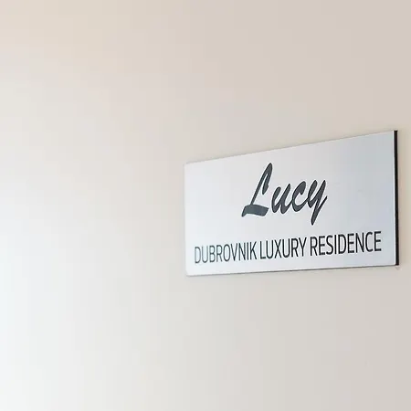 Comfort Lucy アパート *